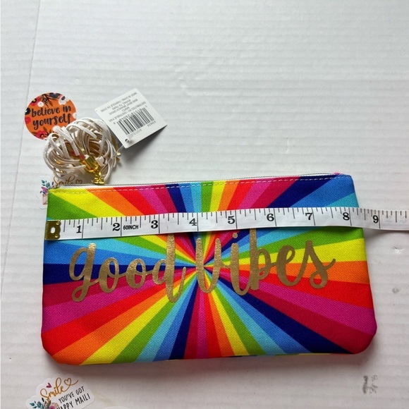GOOD‎ Vibes Rainbow Zippered Pouch New With Tags & Tassel - Picture 4 of 7